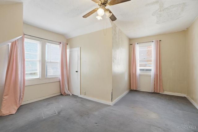 14 Seventy Third Street W, Cincinnati, OH 45216