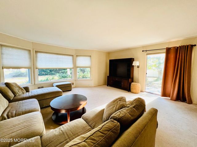 8 Corey Drive, Oakhurst, NJ 07755