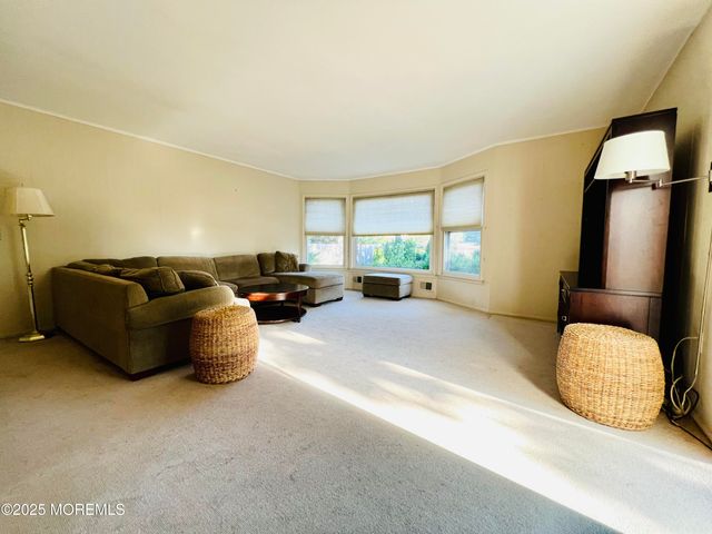 8 Corey Drive, Oakhurst, NJ 07755