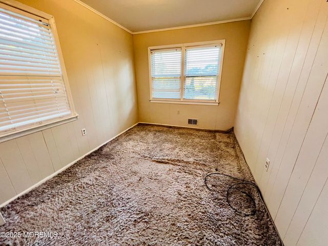 8 Corey Drive, Oakhurst, NJ 07755