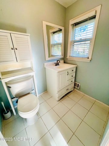 8 Corey Drive, Oakhurst, NJ 07755