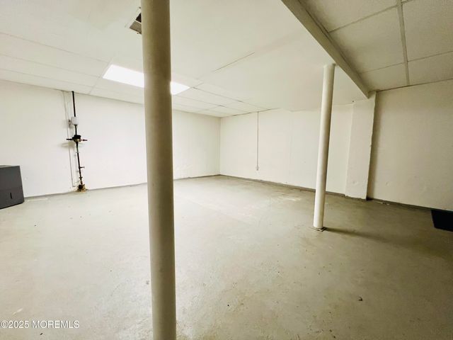 8 Corey Drive, Oakhurst, NJ 07755