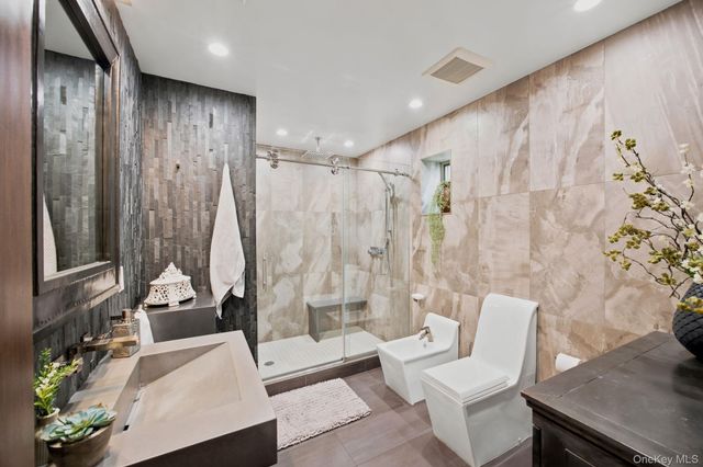 332 Manhattan Avenue, Brooklyn, NY 11211