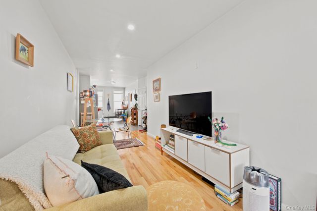 332 Manhattan Avenue, Brooklyn, NY 11211