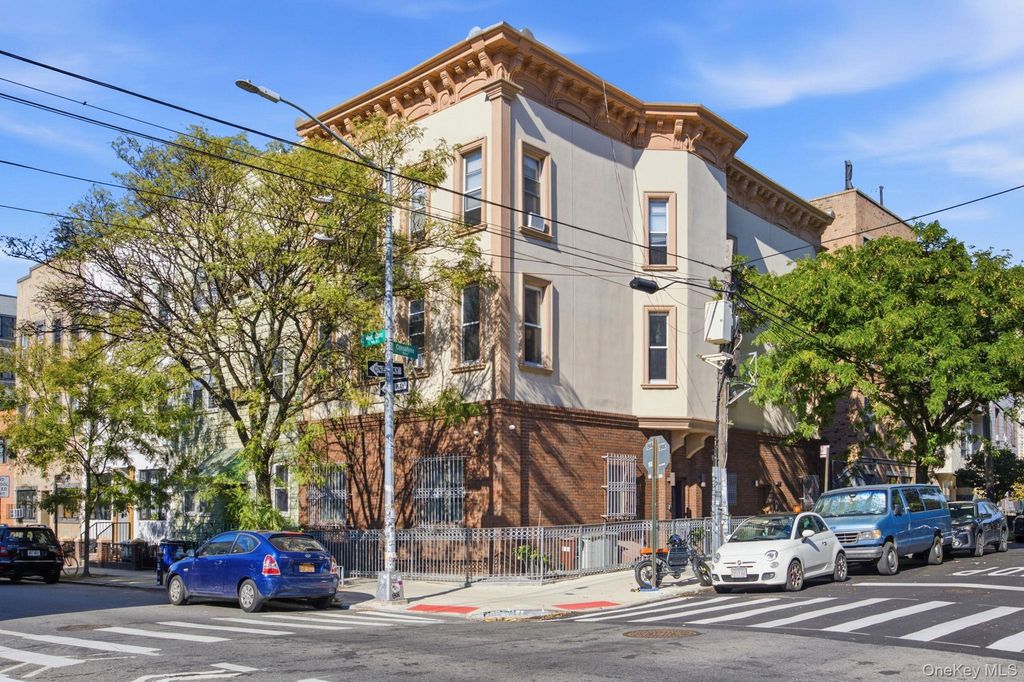 332 Manhattan Avenue, Brooklyn, NY 11211 — exterior