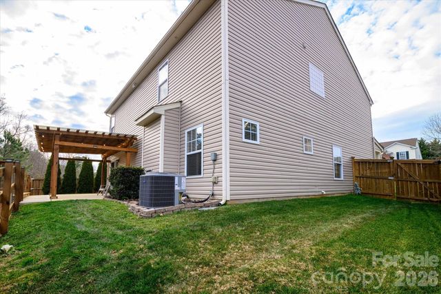 10513 Dominion Village Drive, Charlotte, NC 28269