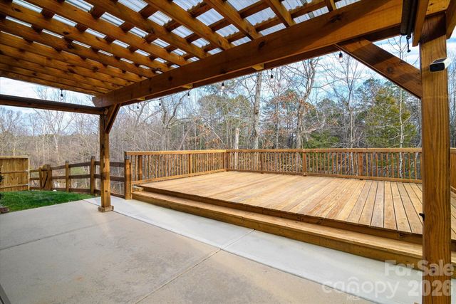 10513 Dominion Village Drive, Charlotte, NC 28269