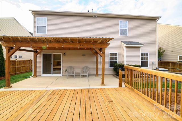 10513 Dominion Village Drive, Charlotte, NC 28269