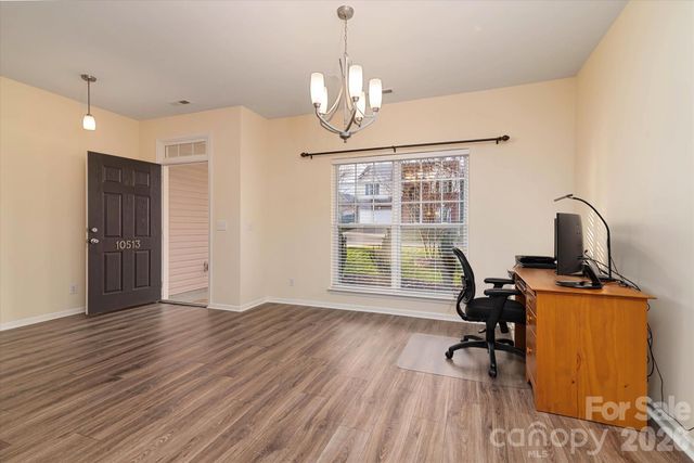 10513 Dominion Village Drive, Charlotte, NC 28269