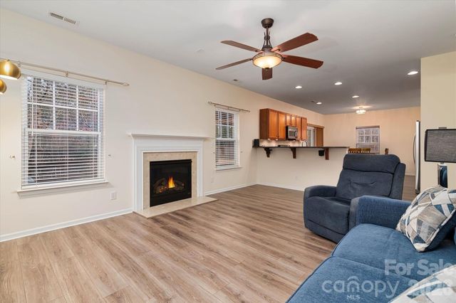 10513 Dominion Village Drive, Charlotte, NC 28269