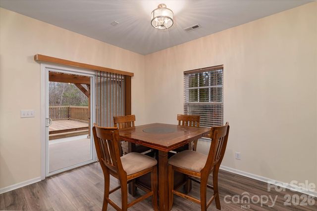 10513 Dominion Village Drive, Charlotte, NC 28269
