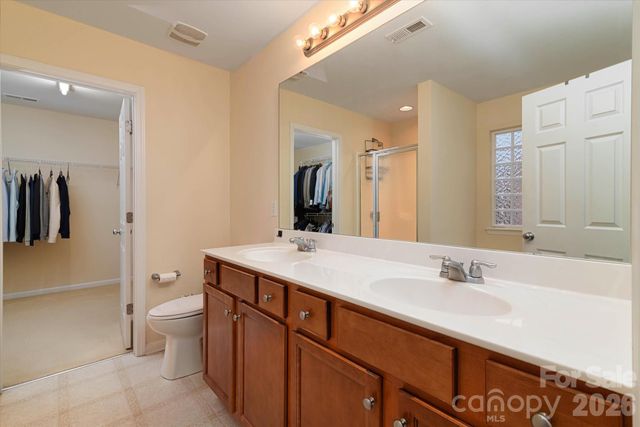 10513 Dominion Village Drive, Charlotte, NC 28269