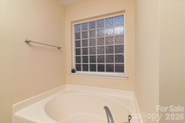 10513 Dominion Village Drive, Charlotte, NC 28269