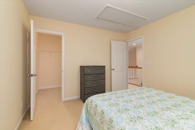 10513 Dominion Village Drive, Charlotte, NC 28269