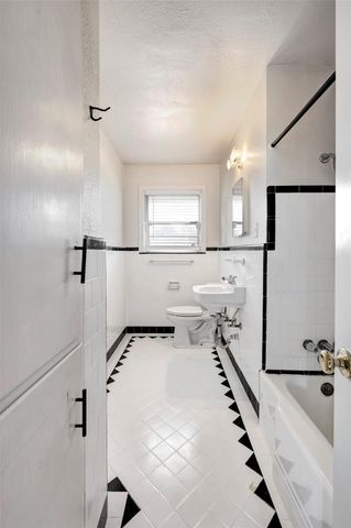 4422 De Milo Drive, Houston, TX 77092