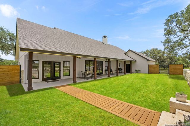 3260 Palomino Springs, Bandera, TX 78003