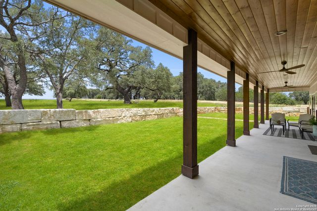 3260 Palomino Springs, Bandera, TX 78003