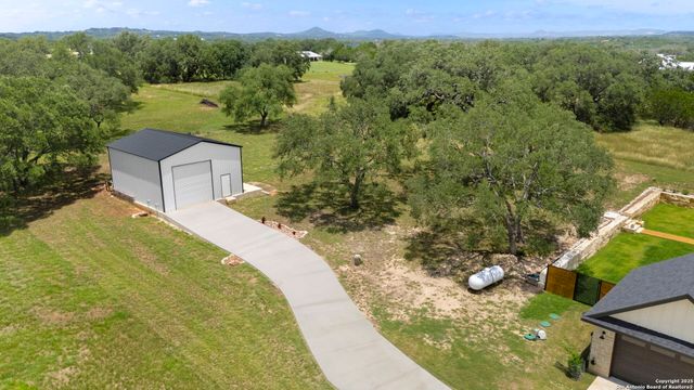 3260 Palomino Springs, Bandera, TX 78003