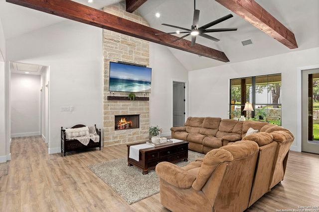 3260 Palomino Springs, Bandera, TX 78003