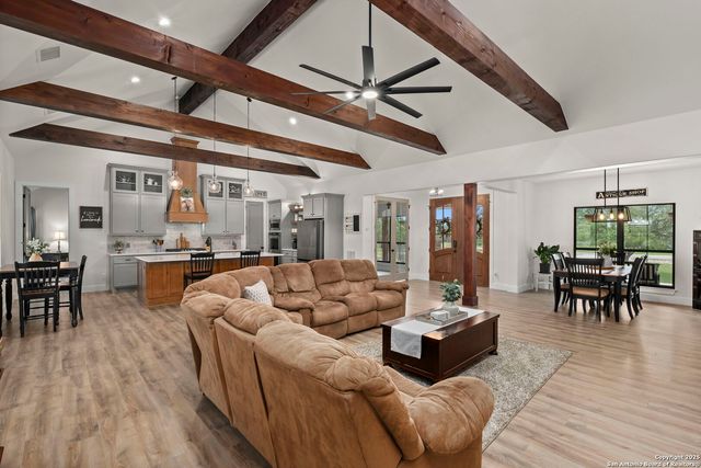 3260 Palomino Springs, Bandera, TX 78003