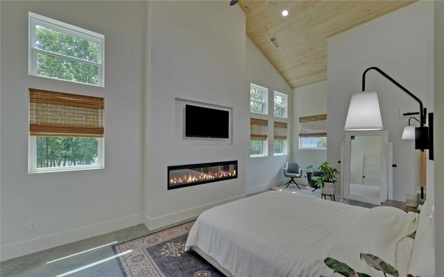 280 Hidden Point, Hartwell, GA 30643