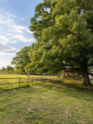 280 Hidden Point, Hartwell, GA 30643