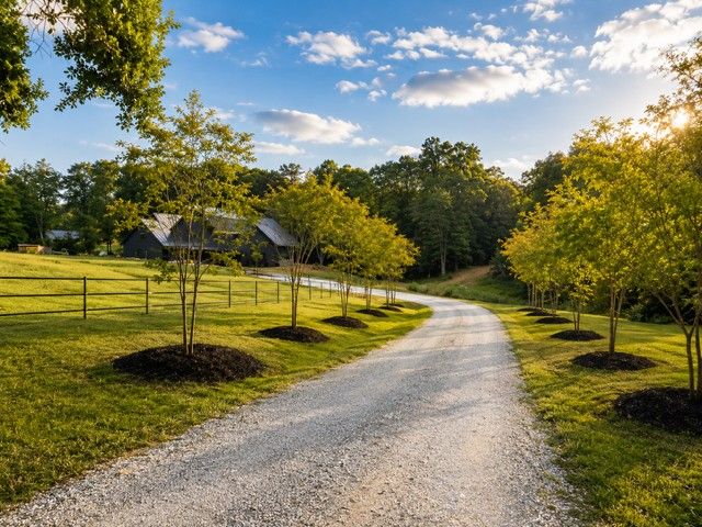 280 Hidden Point, Hartwell, GA 30643