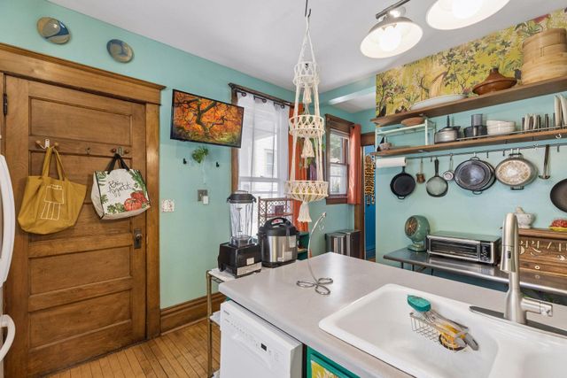608 Bates Avenue, Saint Paul, MN 55106