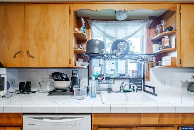 4752 Swegle Rd NE, Salem, OR 97301