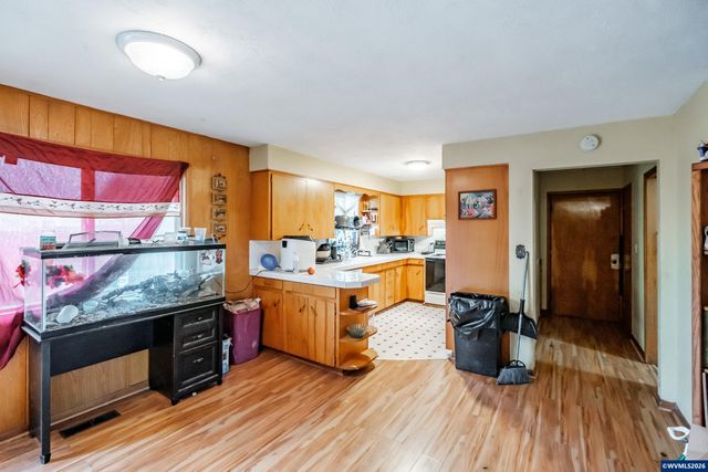 4752 Swegle Rd NE, Salem, OR 97301