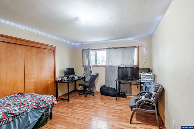 4752 Swegle Rd NE, Salem, OR 97301