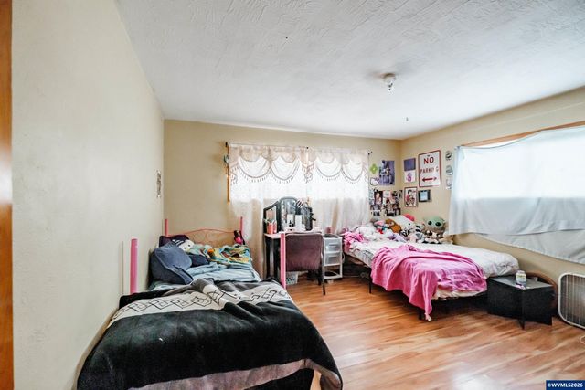 4752 Swegle Rd NE, Salem, OR 97301