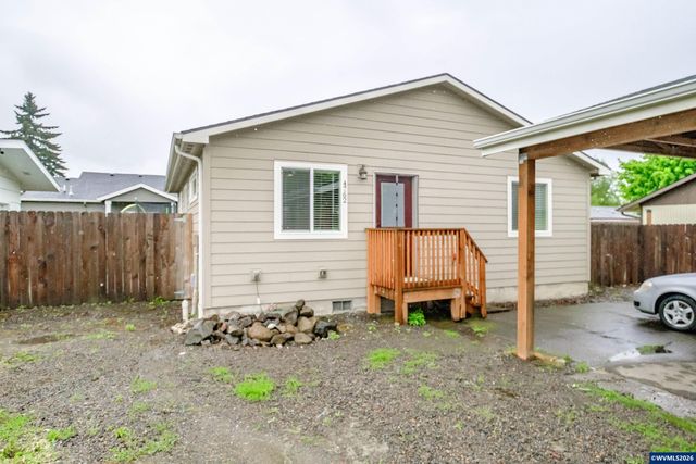 4752 Swegle Rd NE, Salem, OR 97301