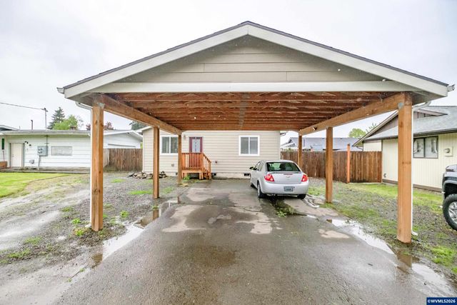 4752 Swegle Rd NE, Salem, OR 97301