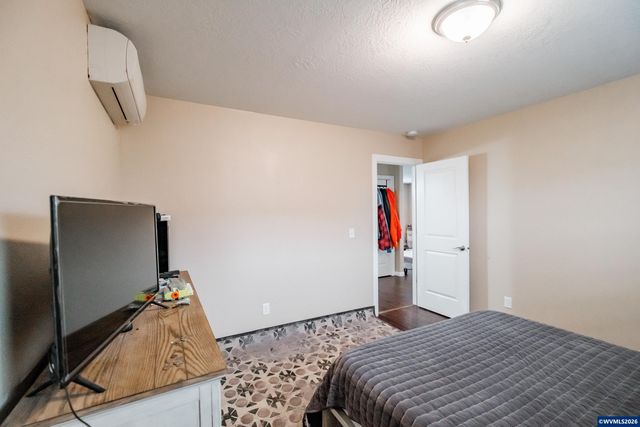 4752 Swegle Rd NE, Salem, OR 97301