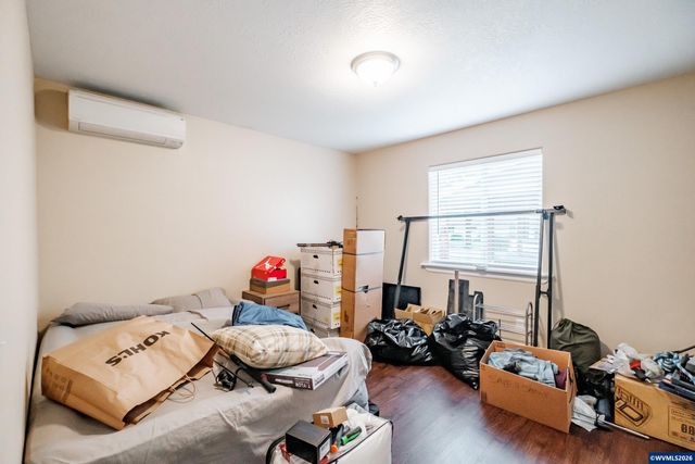 4752 Swegle Rd NE, Salem, OR 97301