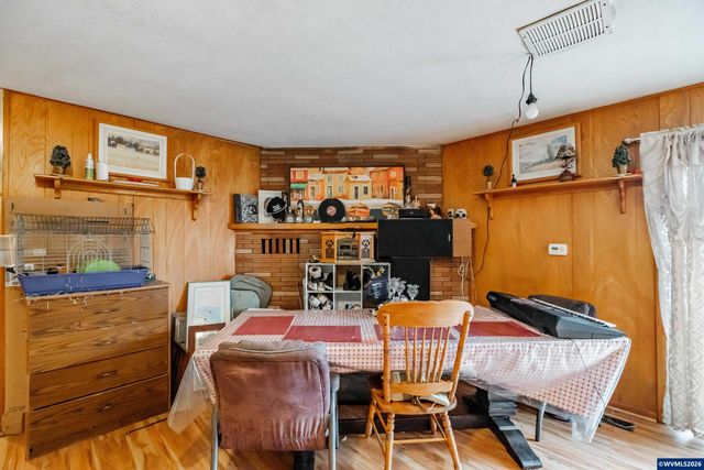 4752 Swegle Rd NE, Salem, OR 97301