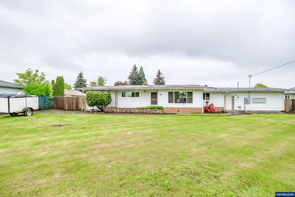 4752 Swegle Rd NE, Salem, OR 97301