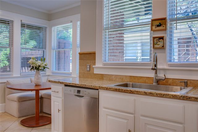 623 N Montclair Avenue, Dallas, TX 75208