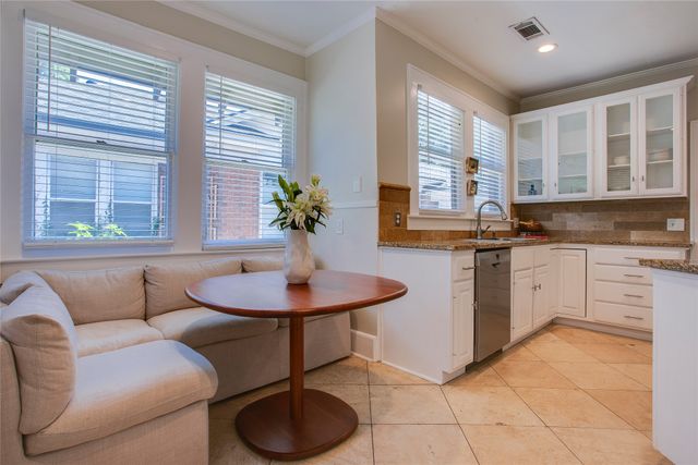 623 N Montclair Avenue, Dallas, TX 75208