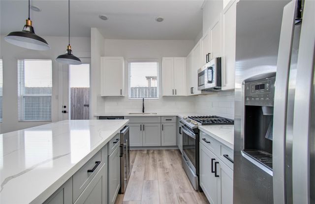 2054 Johanna Creek Drive, Houston, TX 77055