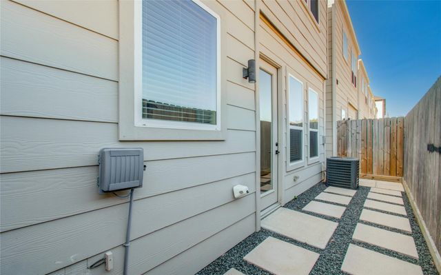 2054 Johanna Creek Drive, Houston, TX 77055