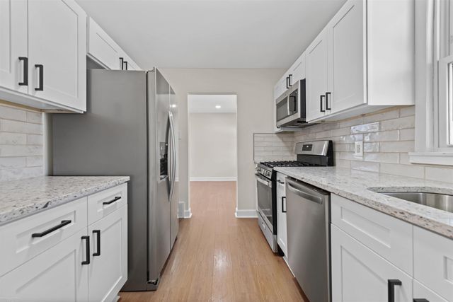 1474 E Milton Avenue, Hazel Park, MI 48030