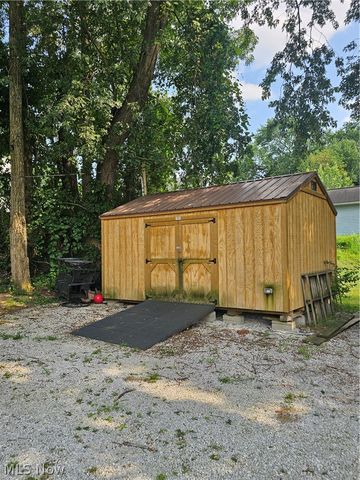 212 E Miller Avenue, Akron, OH 44301
