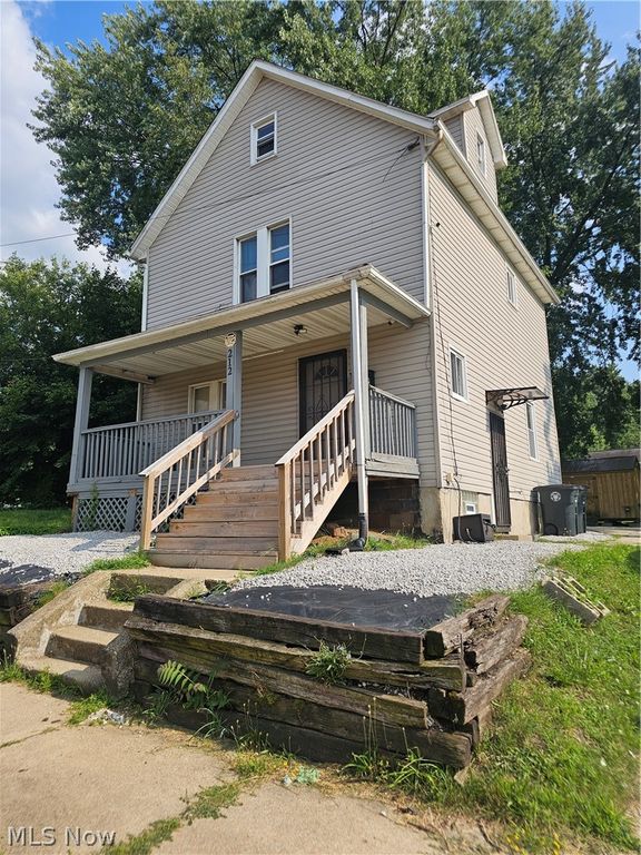 212 E Miller Avenue, Akron, OH 44301