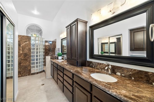 2521 Seascape Drive, Las Vegas, NV 89128