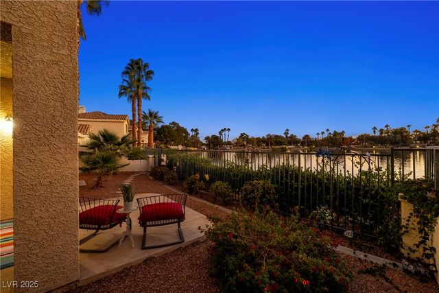 2521 Seascape Drive, Las Vegas, NV 89128