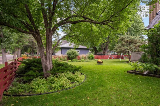 333 Emerson Avenue W, West Saint Paul, MN 55118