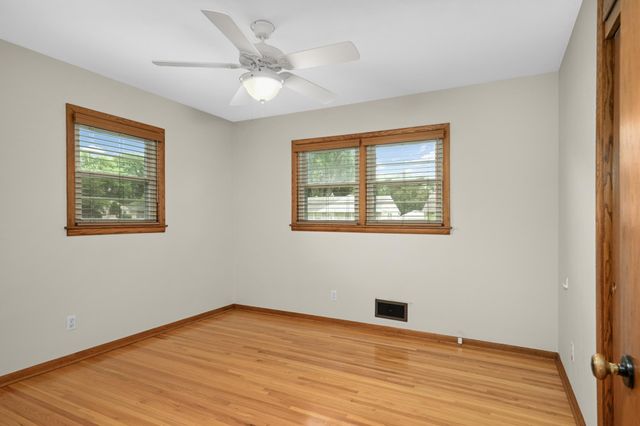 333 Emerson Avenue W, West Saint Paul, MN 55118