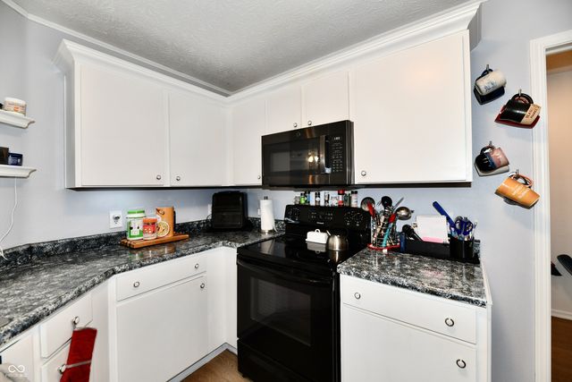 7673 Mansfield Way, Ingalls, IN 46048